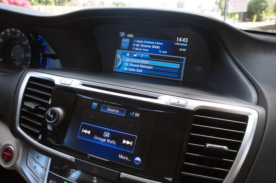  Honda Accord Plug-In Hybrid 2014 года  (фото 93 из 109)